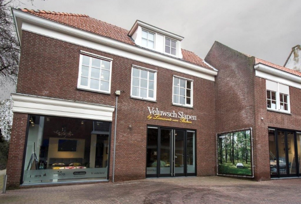 Van Jachthuis van Koning Willem 111 naar beddenzaak Veluwsch Slapen by Lammerts van Bueren